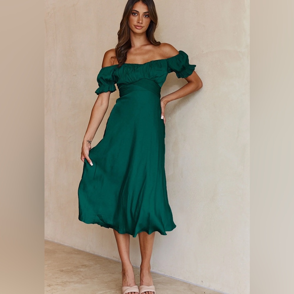 NEW Selfie Leslie Off-Shoulder Forest Green Dress